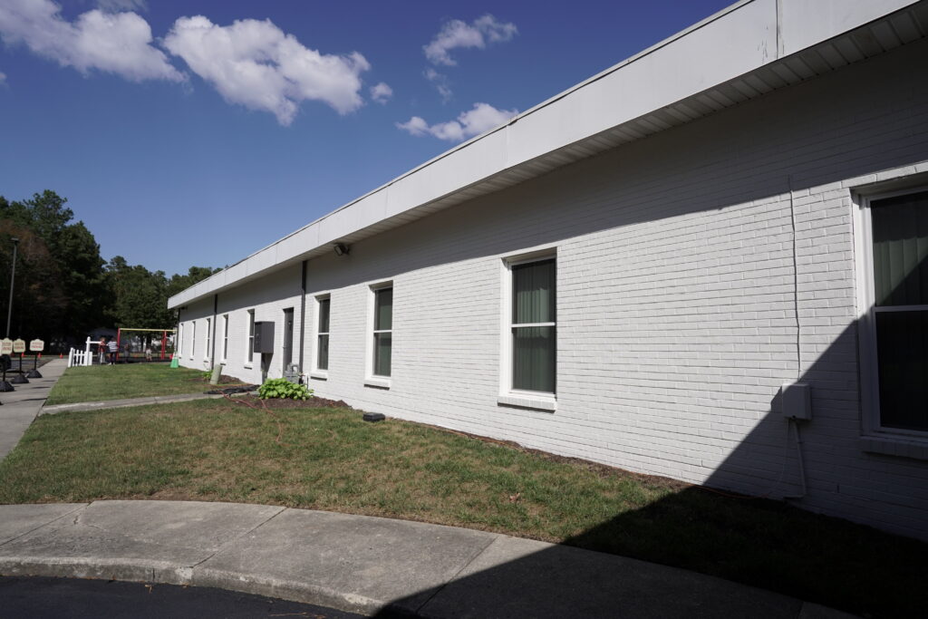 Freshly painted exterior of business in Richmond, VA
