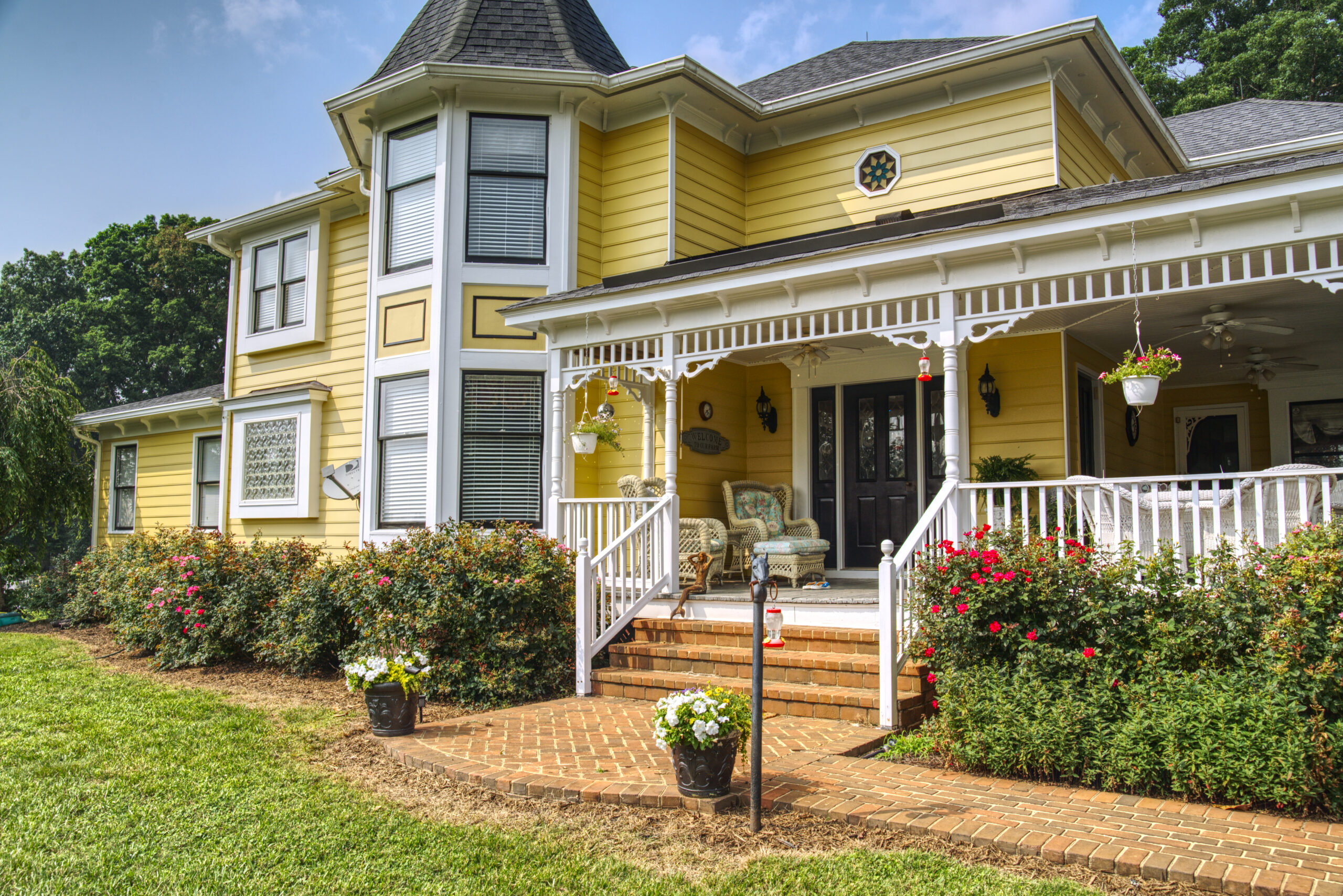 Freshly painted exterior of home in Richmond, VA